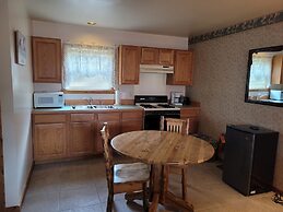 Yellowstone Basin Inn