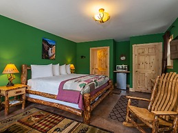 Yellowstone Basin Inn