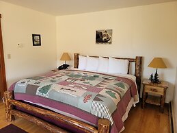 Yellowstone Basin Inn