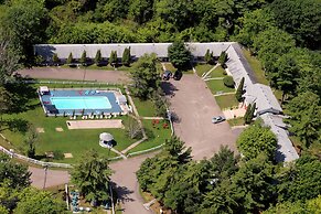 Colonial Resort-1000 Islands