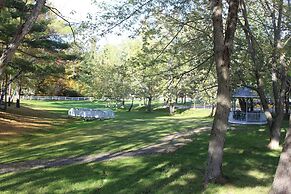 Colonial Resort-1000 Islands