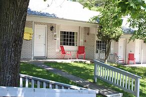 Colonial Resort-1000 Islands