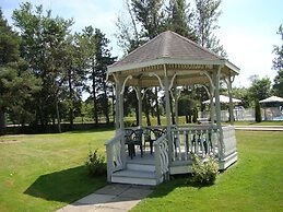 Colonial Resort-1000 Islands