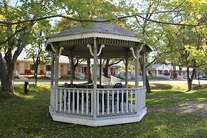 Colonial Resort-1000 Islands