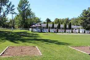 Colonial Resort-1000 Islands