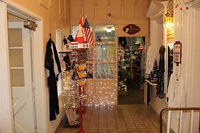 Colonial Resort-1000 Islands