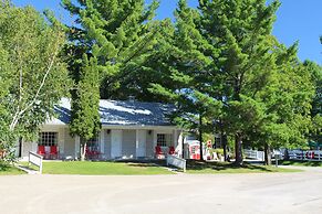 Colonial Resort-1000 Islands