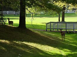 Colonial Resort-1000 Islands