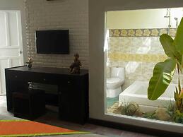 Green Hill Resort & Spa