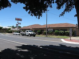 Golden Harvest Motor Inn