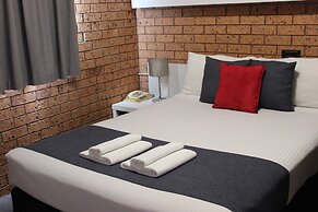 Golden Harvest Motor Inn