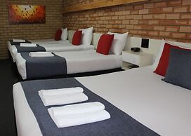 Golden Harvest Motor Inn