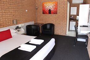 Golden Harvest Motor Inn