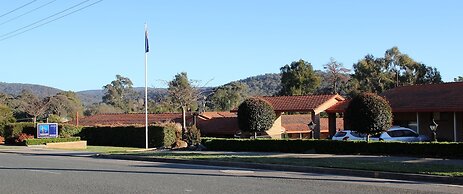 Hume Country Motor Inn