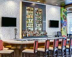 Cambria Hotel & Suites - White Plains Downtown