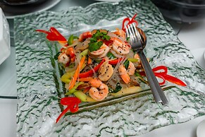 Empress Residence Resort & Spa