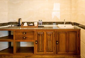 Empress Residence Resort & Spa