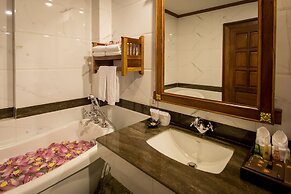 Empress Residence Resort & Spa