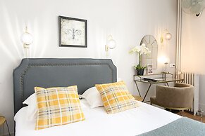 A l'Hotel des Roys