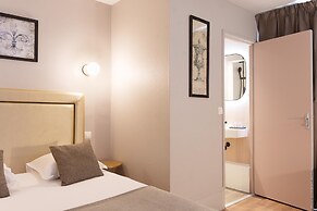 A l'Hotel des Roys