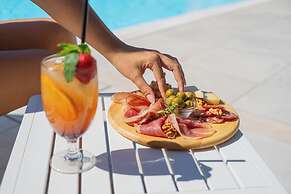 Felix Hotels - Galanias Hotel & Retreat