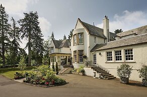 Cairn Lodge