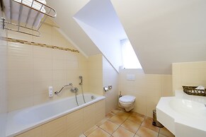 Hotel Leo Station et Annexes