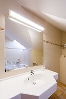 Hotel Leo Station et Annexes