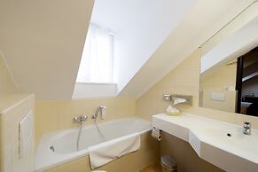 Hotel Leo Station et Annexes