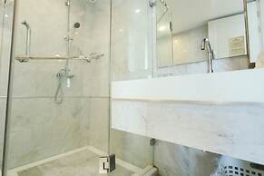 Thomson Residence Hotel