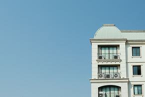 Thomson Residence Hotel