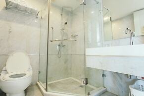 Thomson Residence Hotel