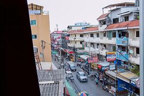 18 Coins Budget Hotel