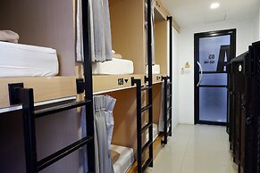 18 Coins Budget Hotel