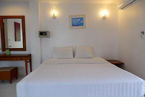 18 Coins Budget Hotel