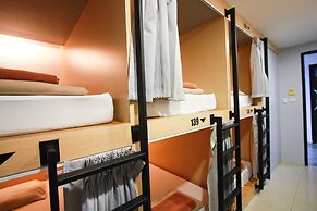 18 Coins Budget Hotel