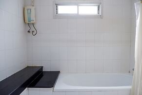 18 Coins Budget Hotel