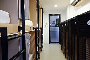 18 Coins Budget Hotel