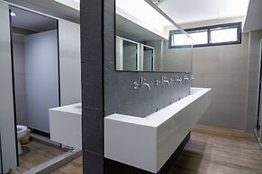 18 Coins Budget Hotel