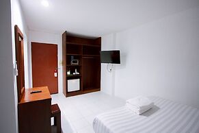 18 Coins Budget Hotel