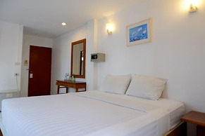 18 Coins Budget Hotel