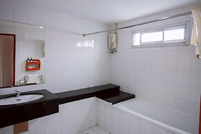 18 Coins Budget Hotel