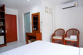 18 Coins Budget Hotel