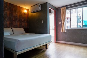 18 Coins Budget Hotel