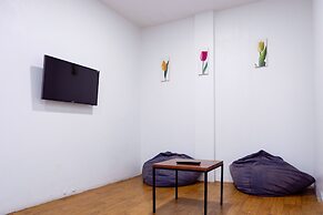 18 Coins Budget Hotel