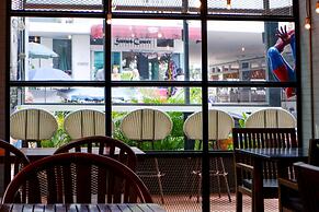 18 Coins Budget Hotel