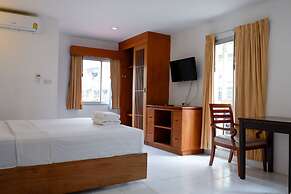 18 Coins Budget Hotel