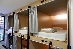 18 Coins Budget Hotel