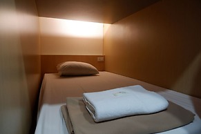 18 Coins Budget Hotel