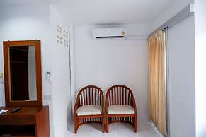 18 Coins Budget Hotel